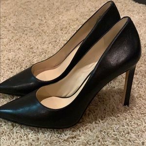 Nine West classic pumps